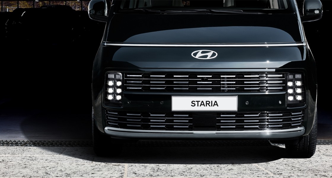 Hyundai Обновленная STARIA, Эксклюзивный дизайн (хромированная решетка радиатора, бампер), светодиодные дневные ходовые огни